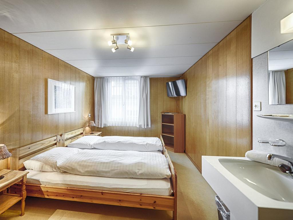 Hotel Weisses Kreuz St. Gallen Room photo