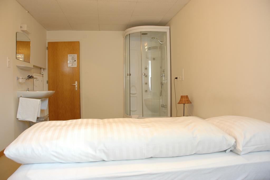 Hotel Weisses Kreuz St. Gallen Room photo